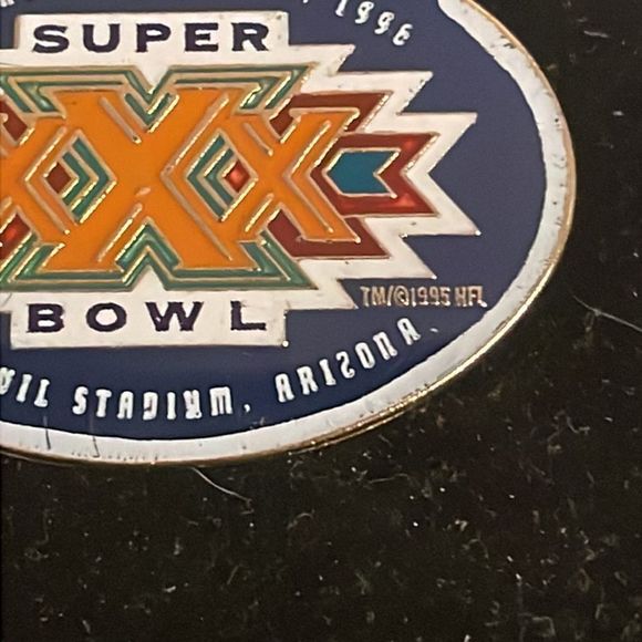 Vintage 1996 Super Bowl XXX Miller Light lapel/hat/tie pin in mint condition - Picture 8 of 13
